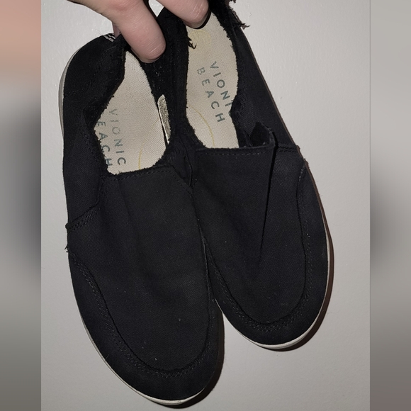Vionic Beach Slip Ons - Picture 1 of 3